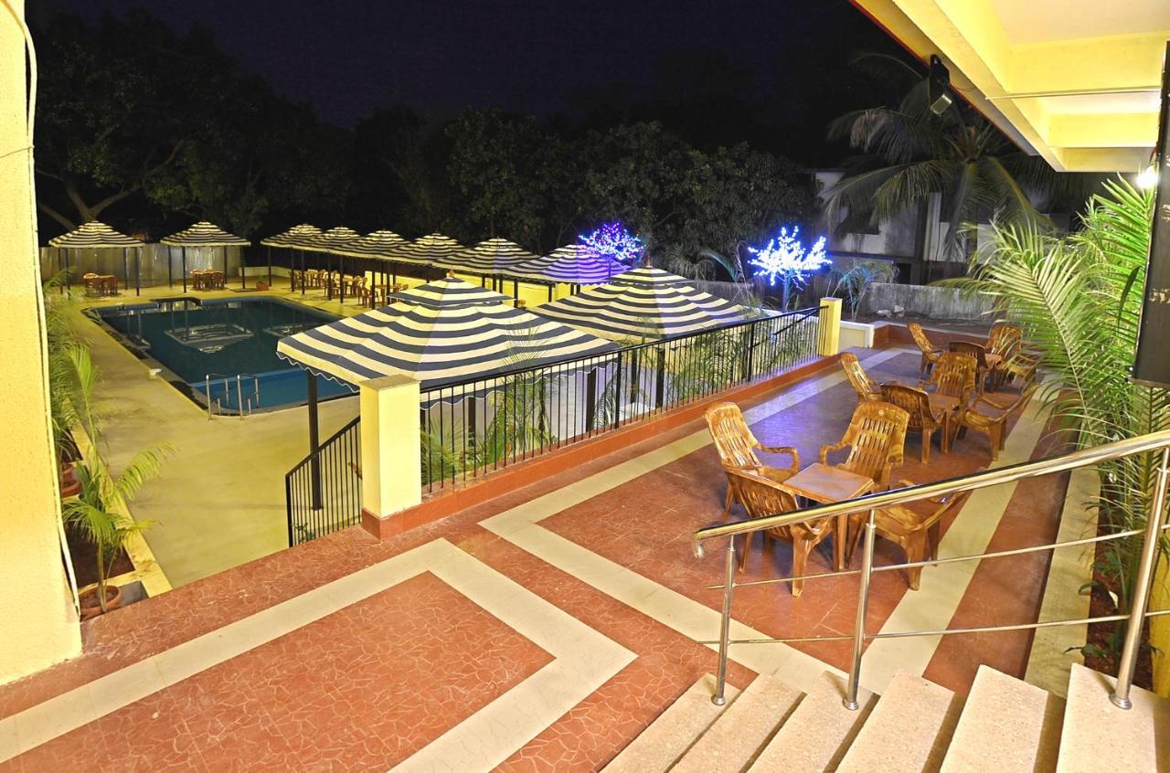 Grand Goa Exotica Hotel Guirim Luaran gambar
